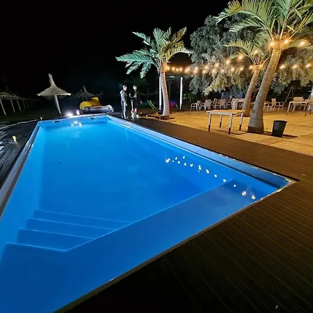 Horizon-endless Summer Apartment