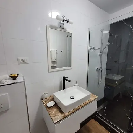 Horizon-endless Summer Apartment Navodari